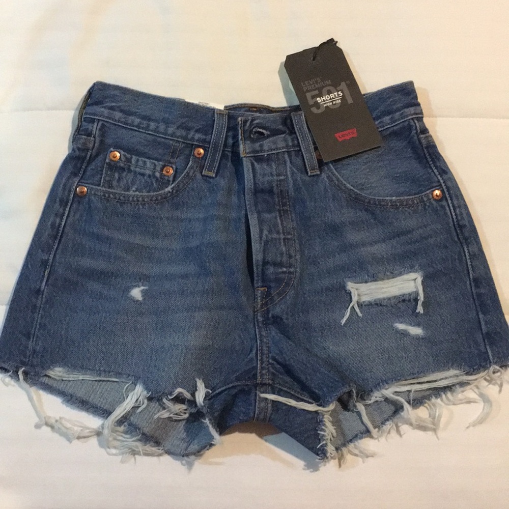 Levi’s cutoff shorts